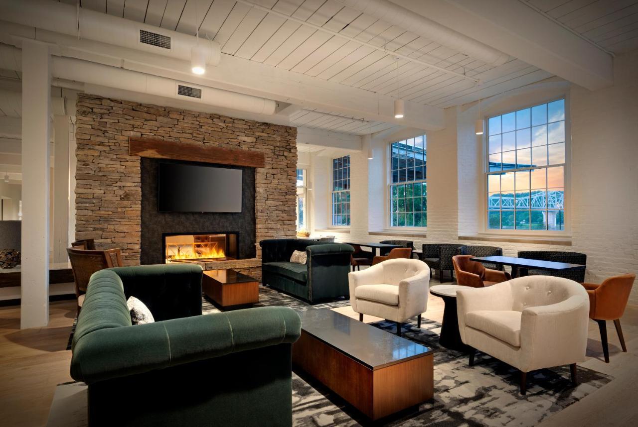 Fairfield Inn & Suites Madison Historic Eagle Cotton Mill ภายนอก รูปภาพ