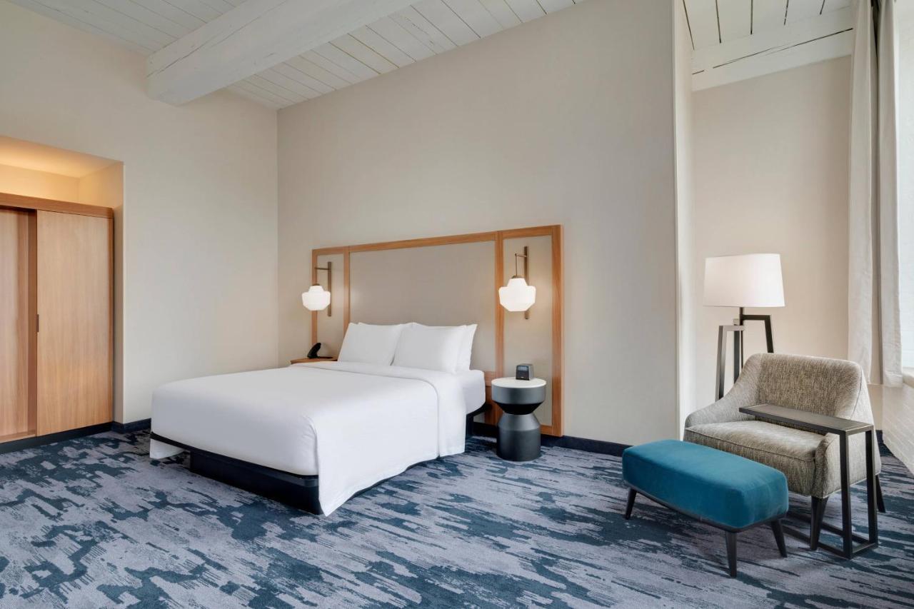 Fairfield Inn & Suites Madison Historic Eagle Cotton Mill ภายนอก รูปภาพ