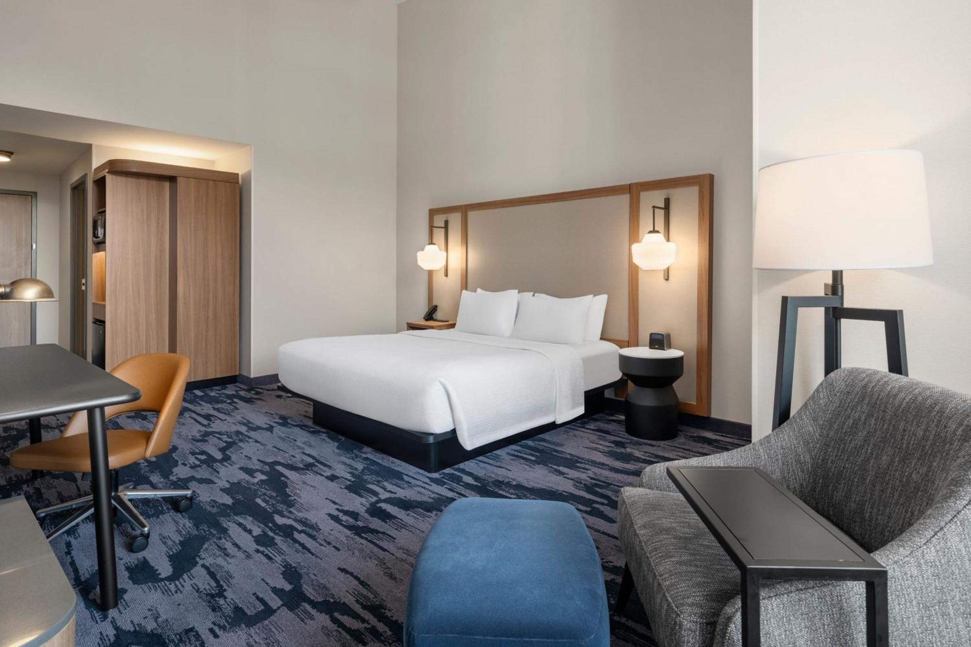 Fairfield Inn & Suites Madison Historic Eagle Cotton Mill ภายนอก รูปภาพ