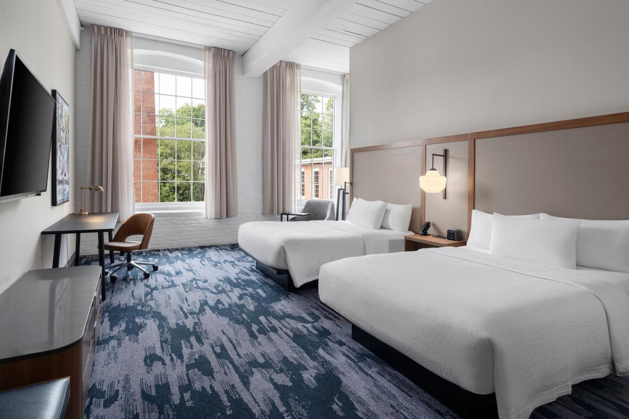 Fairfield Inn & Suites Madison Historic Eagle Cotton Mill ภายนอก รูปภาพ